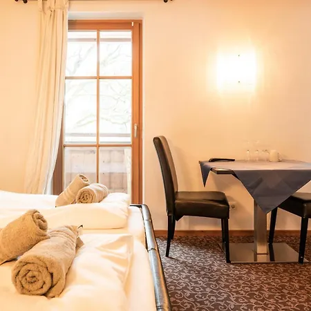 Neuhaeusl Bei Kitzbuehel اوبرندورف ان تيرول
